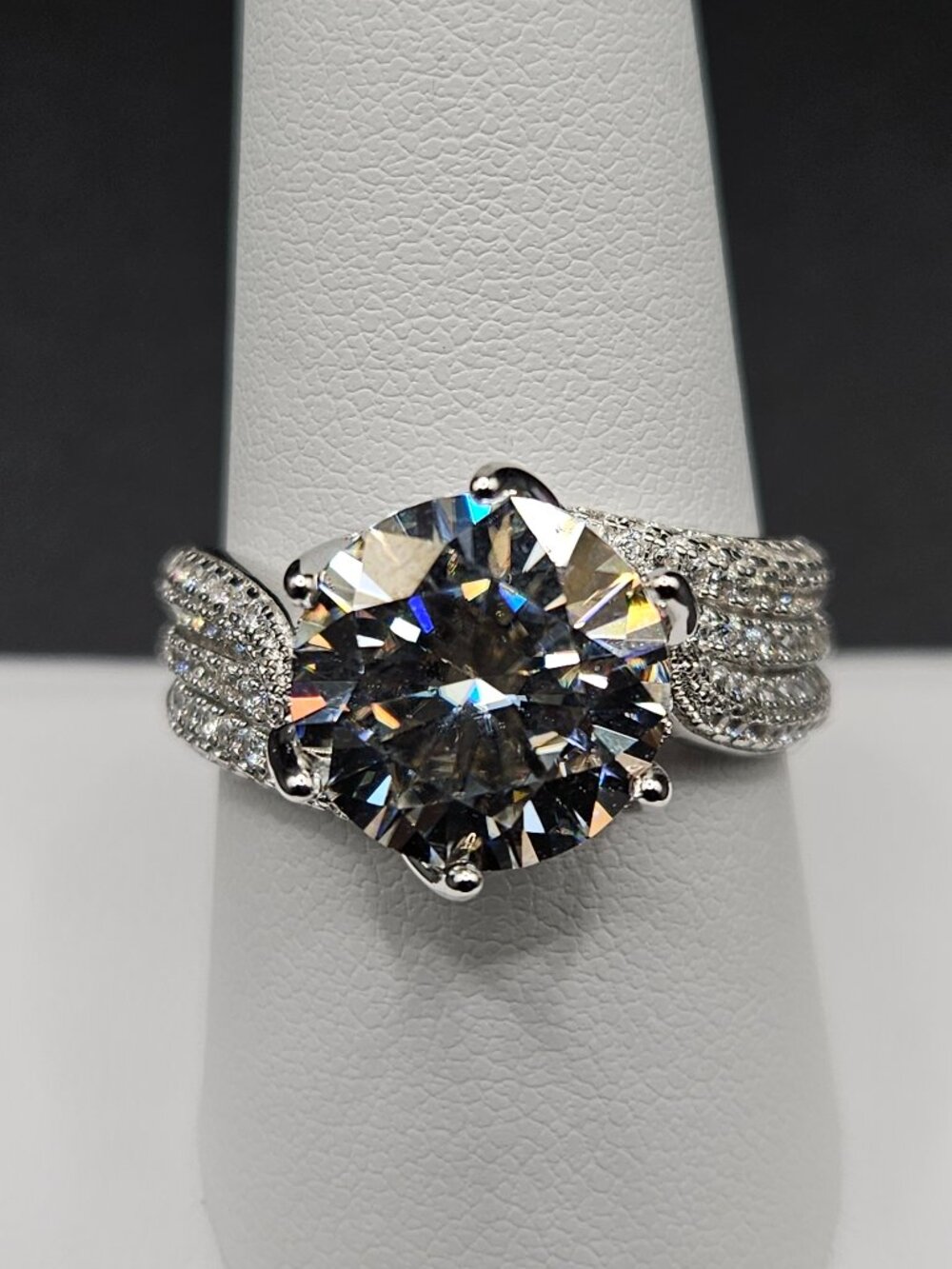 925 Sterling Silver 5CTW D Color Moissanite Ring Size 9